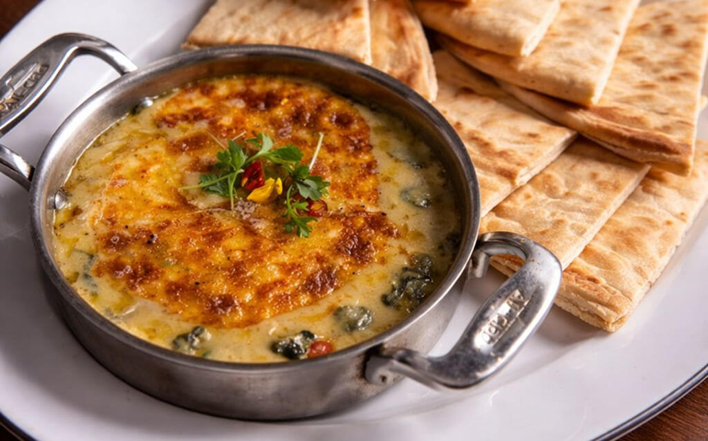 Clam chowder with bacon and cilantro